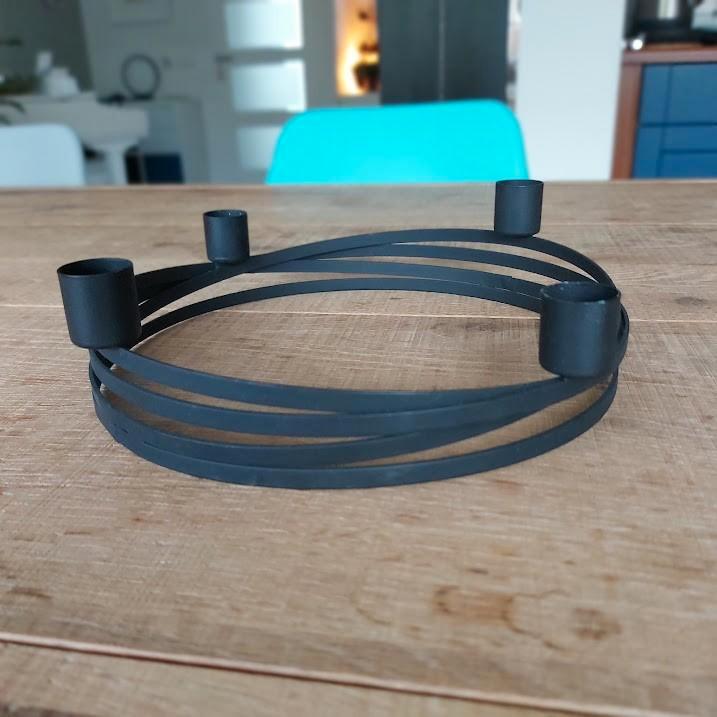 kandelaar, Huis en Inrichting, Woonaccessoires | Kandelaars en Kaarsen, Nieuw, Minder dan 25 cm, Overige materialen, Zwart, Ophalen of Verzenden