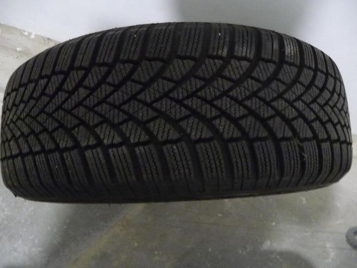 4 winterbanden met originele Toyota velg te koop, Auto-onderdelen, Banden en Velgen, Banden en Velgen, Winterbanden, 16 inch, 205 mm