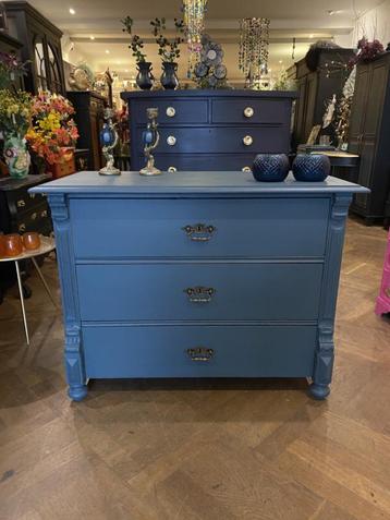 Antieke ladekast, brocante commode, vintage kastje kast VdlM beschikbaar voor biedingen