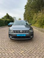 Volkswagen Tiguan 2.0 TDI 150pk 7-DSG 2018 Grijs 7 PERSOONS, Auto's, 4 cilinders, 2000 kg, USB, 7 stoelen