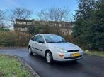 Ford Focus 1.4 I 3D 1999 Grijs, Auto's, 74 pk, 4 cilinders, 49 €/maand, Origineel Nederlands