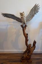 Handgemaakte gekleurde uil op boomstam +/- 135cm hoog, Antiek en Kunst, Ophalen