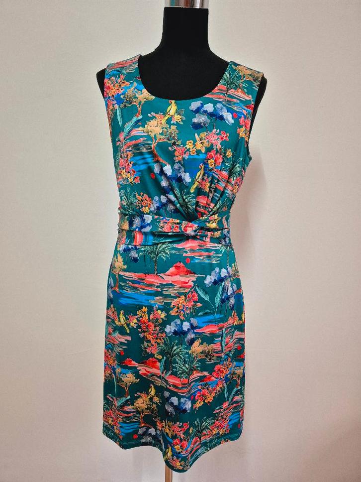 J2 - Fleurige Yumi jurk maat 38 (1), Kleding | Dames, Jurken, Zo goed als nieuw, Maat 38/40 (M), Onder de knie, Ophalen of Verzenden