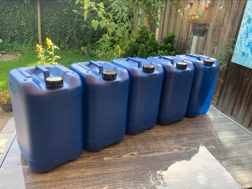 Jerrycans, 25 liter beschikbaar voor biedingen