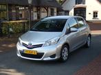 Toyota Yaris 1.3 VVT-i Aspiration 5deurs TREKHAAK automaat, Auto's, Toyota, Euro 5, 101 pk, Gebruikt, Zwart