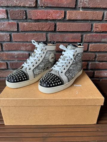 Louboutin Orlato Spike 42 beschikbaar voor biedingen