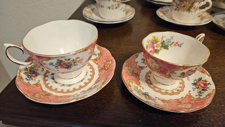 Royal Albert Lady Carlyle Kop en Schotel Set, Huis en Inrichting, Keuken | Servies, Zo goed als nieuw, Kop(pen) en/of Schotel(s)