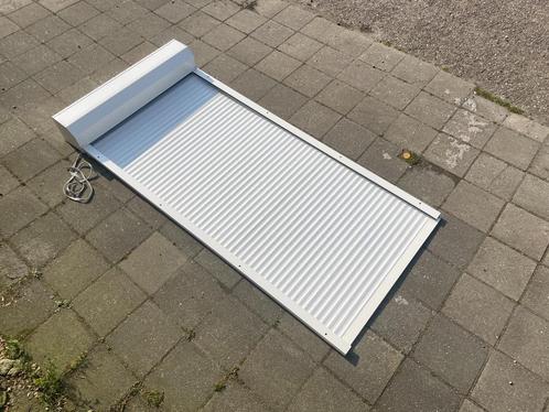 Wit rolluik voor deur 107,8 cm breed x 232,5 cm hoog zgan, Doe-het-zelf en Verbouw, Rolluiken, Zo goed als nieuw, 200 cm of meer