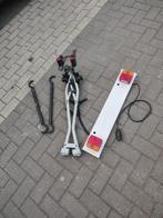 Thule xpress fietsendrager + 2 adapterstangen + lichtbalk, Auto diversen, Fietsendragers, Ophalen, Gebruikt, Brede banden, 2 fietsen