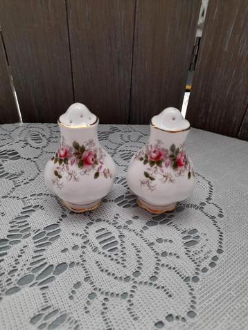 Bij ons veel royal albert lavender rose  beschikbaar voor biedingen