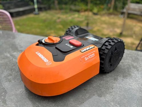 Worx robotmaaier M500 WR141E, Tuin en Terras, Robotmaaiers, Gebruikt, Minder dan 20 cm, Met regensensor, Bestuurbaar via app, Ophalen of Verzenden