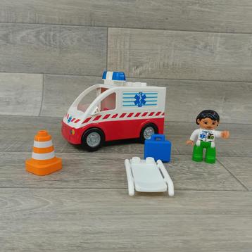 duplo ziekenhuis ambulance beschikbaar voor biedingen