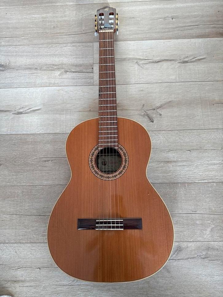 Klassieke Gitaar - Prachtige Klank (setje), Muziek en Instrumenten, Snaarinstrumenten | Gitaren | Akoestisch, Zo goed als nieuw