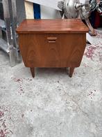 Vintage Houten Kastje met Klepdeur - Nachtkastje/Bijzettafel, Antiek en Kunst, Antiek | Meubels | Kasten, Ophalen of Verzenden