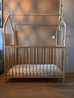 Ledikant huisje, Kinderen en Baby's, Ophalen, Zo goed als nieuw, Ledikant