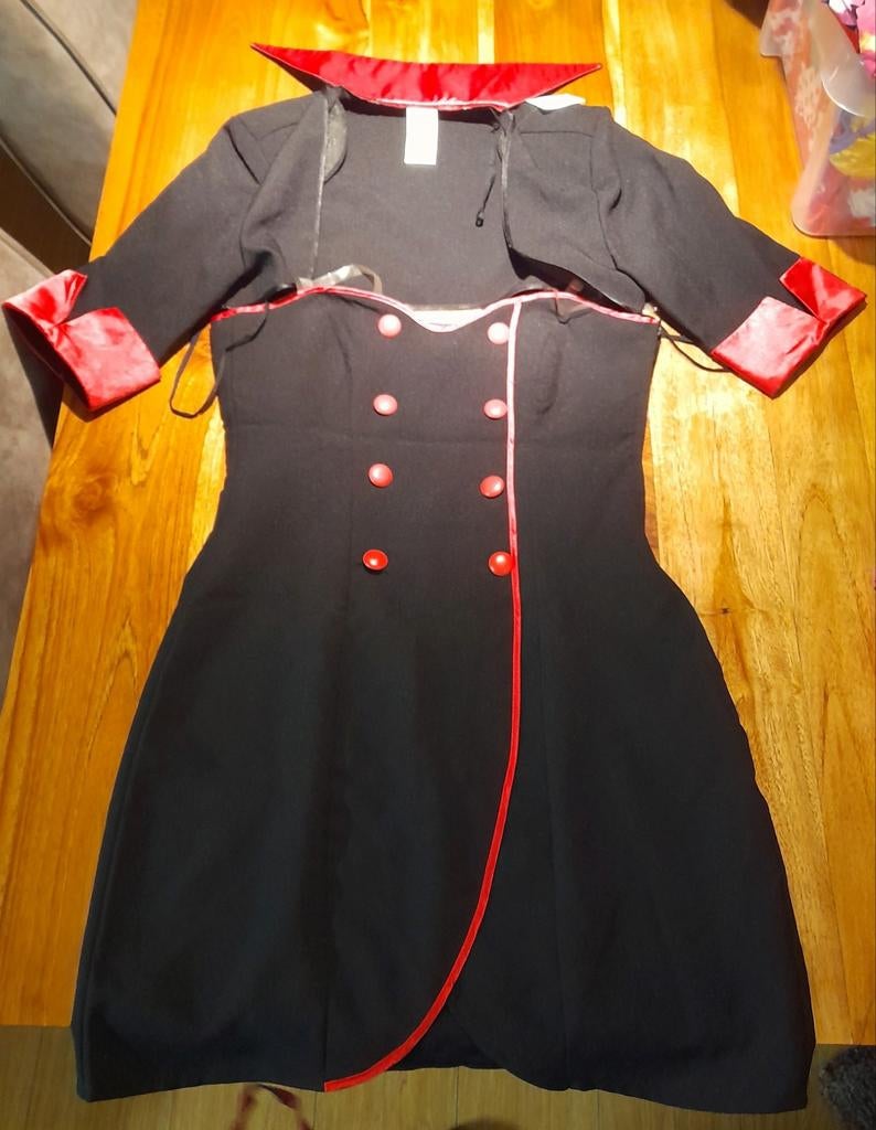 Vampier Verkleedjurk met Bolero - Zwart/Rood, Maat 38/40 (M), Zwart, Ophalen of Verzenden, Boven de knie