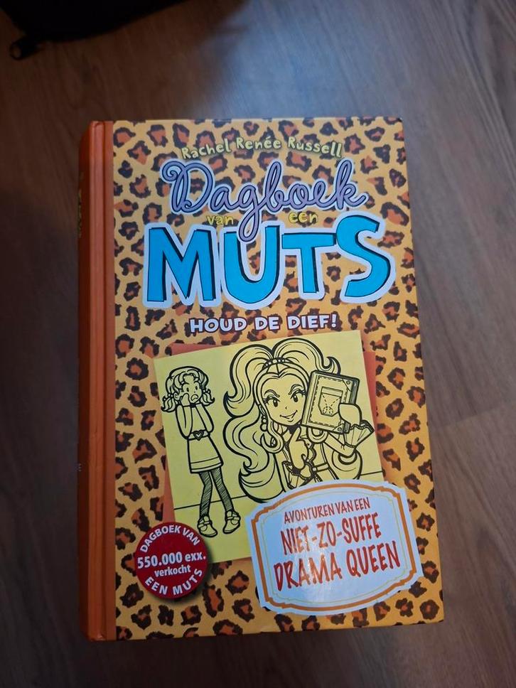 Rachel Renée Russell - Houd de dief!, Boeken, Kinderboeken | Jeugd | 10 tot 12 jaar, Zo goed als nieuw, Ophalen of Verzenden