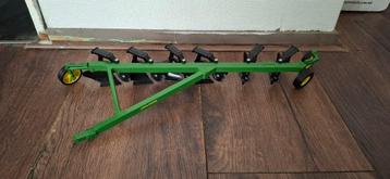 1.18 john deere beschikbaar voor biedingen