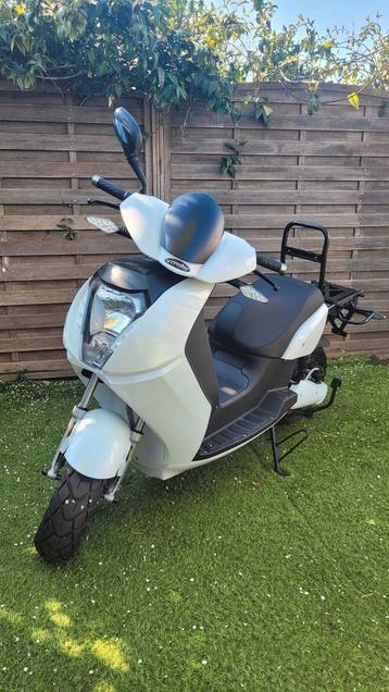 Electrische scooter Vmoto VT120LD  beschikbaar voor biedingen