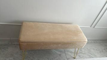 Beige poef met opberg ruimte