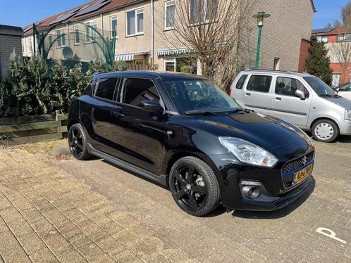 Suzuki Swift 1.2 Dualjet 90pk 2018 Zwart | GT pakket, Auto's, Suzuki, Particulier, Swift, ABS, Achteruitrijcamera, Airbags, Airconditioning