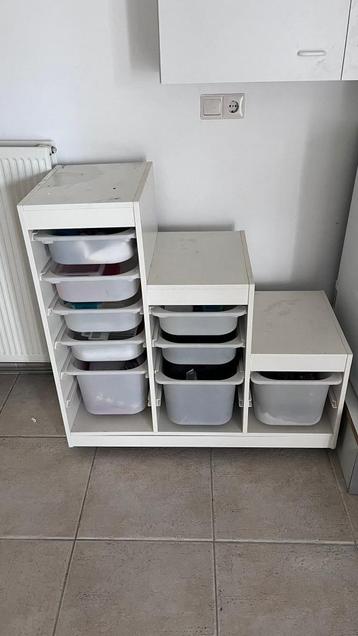 Verrijdbare kast voor onder de trap beschikbaar voor biedingen