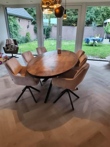 Ovale Mango Houten Eettafel - 240cm beschikbaar voor biedingen