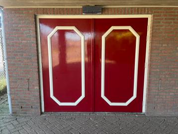 Dubbele deur incl kozijn  beschikbaar voor biedingen