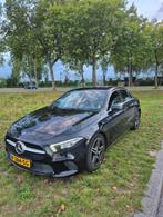 Mercedes-Benz A-Klasse A 180 d 116pk 7G-DCT 2019 Zwart, Auto's, Mercedes-Benz, Zwart, 4 cilinders, Leder en Stof, Zwart