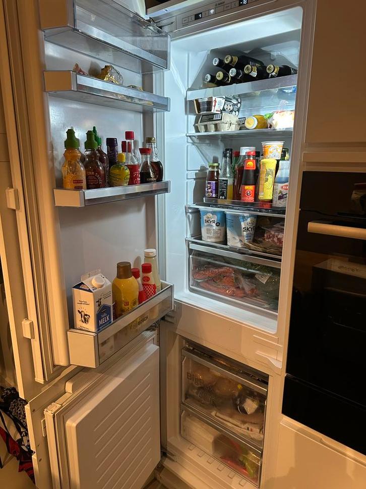 Bosch Koelvriescombinatie Koelkast Vriezer WiFi inbouw, Witgoed en Apparatuur, Vriezers en Diepvrieskisten, Zo goed als nieuw