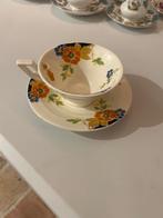 kop en schotel mosa maastricht oostindische kers, Antiek en Kunst, Antiek | Servies los, Ophalen of Verzenden