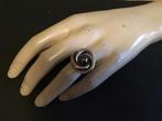 Zilveren Design Ring ( in Hilversum ), Sieraden, Tassen en Uiterlijk, Ringen, Gebruikt, Ophalen of Verzenden, 17 tot 18, Dame