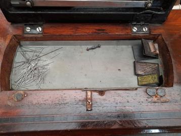 Naaimachine beschikbaar voor biedingen