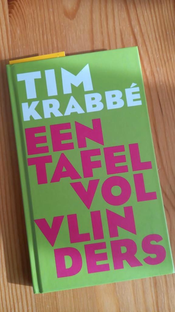 Tom Krabbe - Een tafel vol vlinders, Boeken, Literatuur, Zo goed als nieuw, Ophalen of Verzenden
