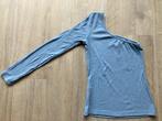 A-Symmetrische Top | lavendel blauw | off shoulder | mt S, Kleding | Dames, Blauw, Ophalen of Verzenden, Zo goed als nieuw, Lange mouw