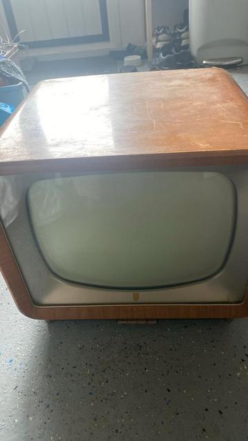 Vintage philips tv met handleiding en schema beschikbaar voor biedingen