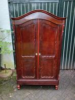 Mahonie Kast, Ophalen