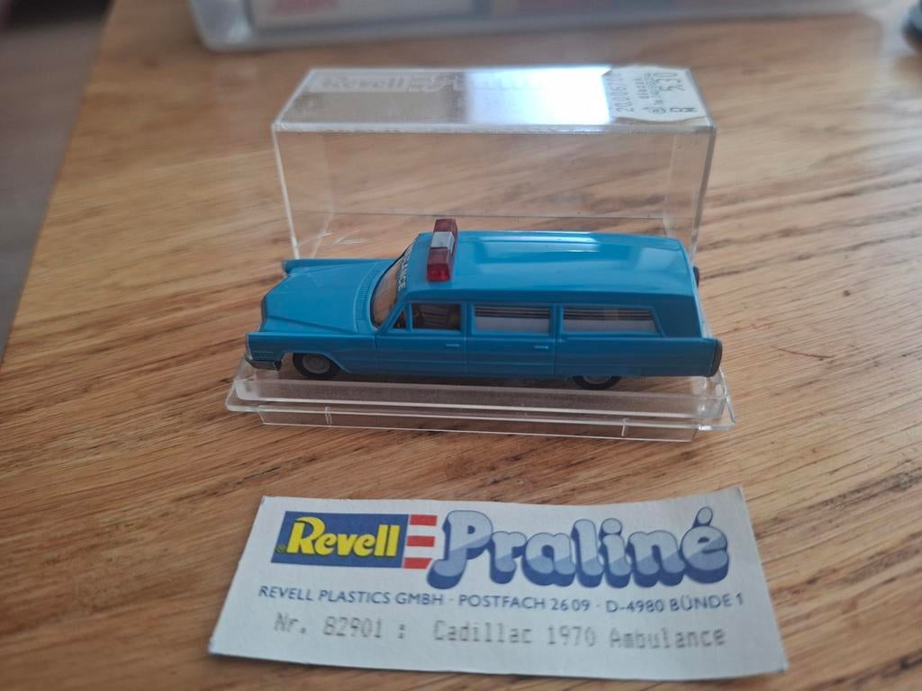 Cadillac 1970 Ambulance nr 82901, Hobby en Vrije tijd, Modelauto's | 1:87, Ophalen of Verzenden, Auto, Overige merken