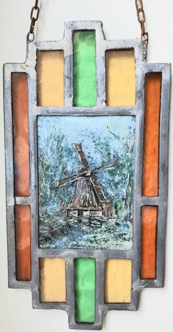 Antiek glas in lood raam hanger met molentje beschikbaar voor biedingen