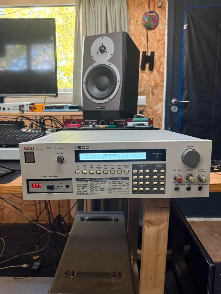 Akai S900 Sampler - Vintage Klassieker!, Muziek en Instrumenten, Samplers, Gebruikt, Ophalen of Verzenden