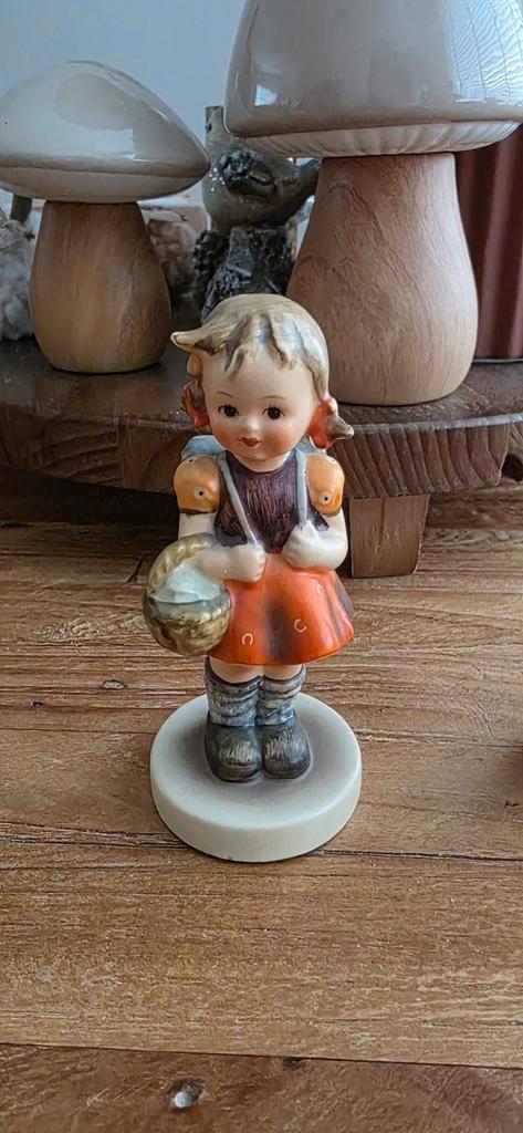 Hummel beeldje modelnummer HUM 81/0, Antiek en Kunst, Antiek | Vazen, Ophalen