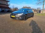 Opel Astra 1.4 Turbo Ecotec 88KW 5D 2012 Grijs, Auto's, Voorwielaandrijving, 4 cilinders, Origineel Nederlands, Handgeschakeld