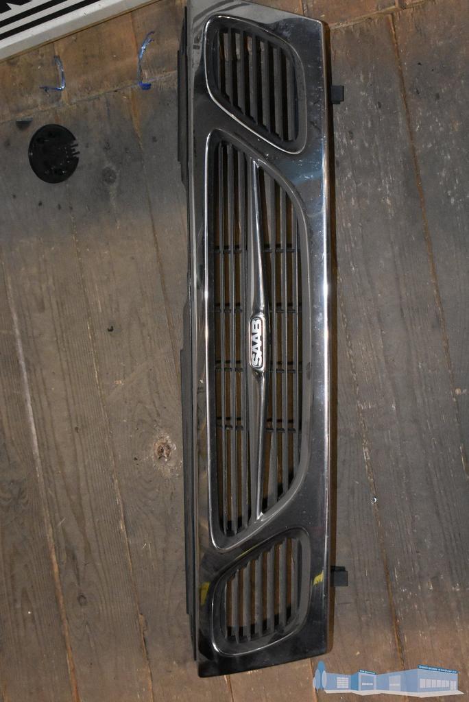 gril 9-5, Auto-onderdelen, Carrosserie en Plaatwerk, Bumper, Voor, Gebruikt, Ophalen of Verzenden