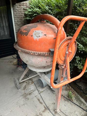 Lescha beton molen beschikbaar voor biedingen