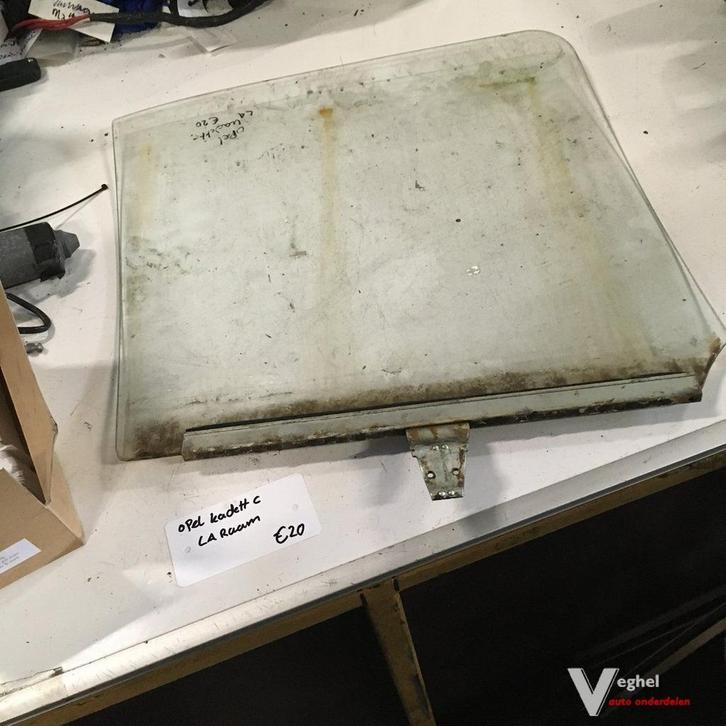 Opel Kadett C Ruit Linksachter, Auto-onderdelen, Ruiten en Toebehoren, Gebruikt, Ophalen