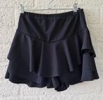 Zwart broekrokje met speelse laagjes – maat S, Kleding | Dames, Rokken, Ophalen of Verzenden, Zo goed als nieuw, Zwart, Boven de knie