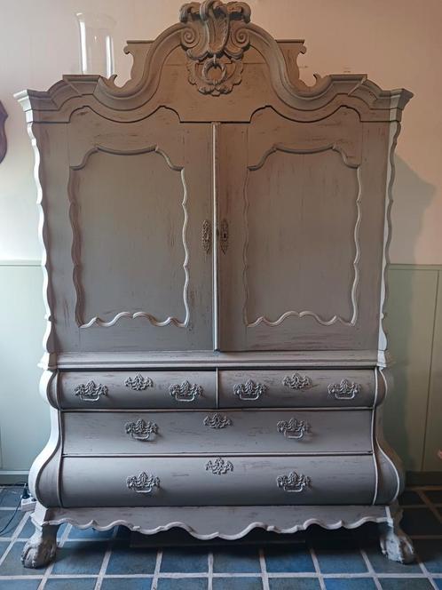 Sleets grijze 18de eeuwse kast of kabinet, Antiek en Kunst, Antiek | Meubels | Kasten, Ophalen