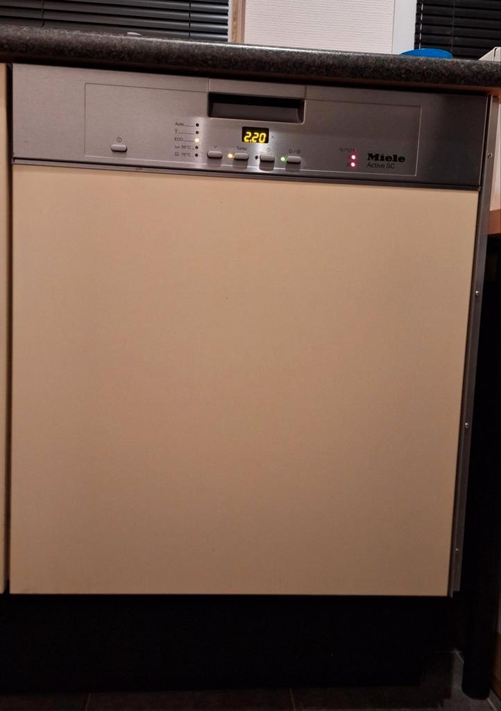 Miele afwasmachine, Witgoed en Apparatuur, Vaatwasmachines, Gebruikt, Inbouw, 85 tot 90 cm, 45 tot 60 cm, 10 tot 14 liter, Eco programma