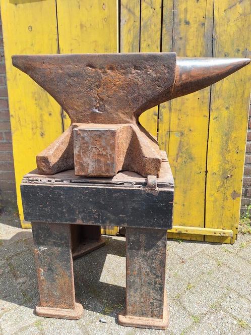 aambeeld ,hoefsmederij, smederij, Antiek en Kunst, Antiek | Gereedschap en Instrumenten, Ophalen