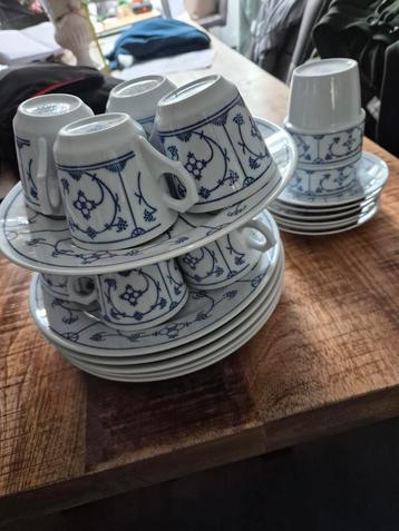 Saksisch Servies Kop en Schotels beschikbaar voor biedingen